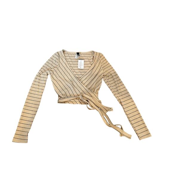 NWT Crop Wrap Top - XS, Cozy & Chic! - Picture 4 of 4